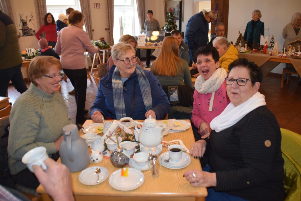 Adventsbasar 1 Open Doeren Basar 1 min