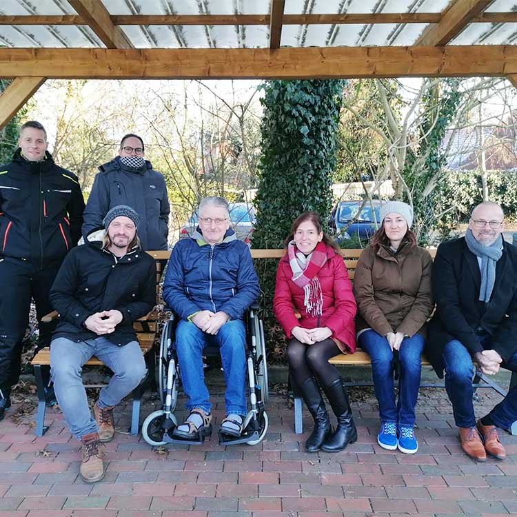 Inklusionsbank im Mehrgenerationengarten