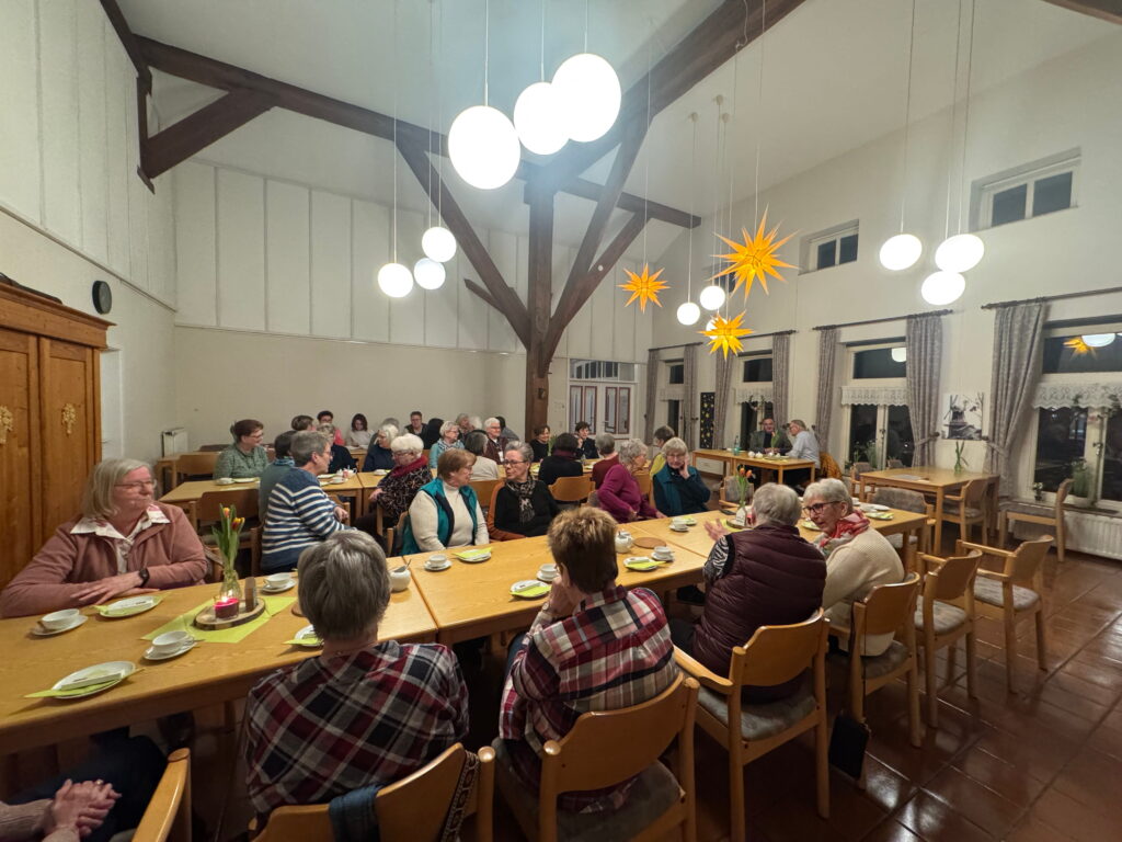 Ein Dank an unsere fleißigen Helferinnen der Teestube 7 IMG 4022